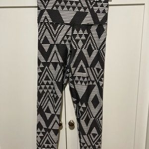 Aerie Chill Play Move leggings - Size M